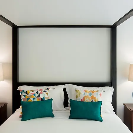 Feels Like Spacious Terrace Flat Near Marques