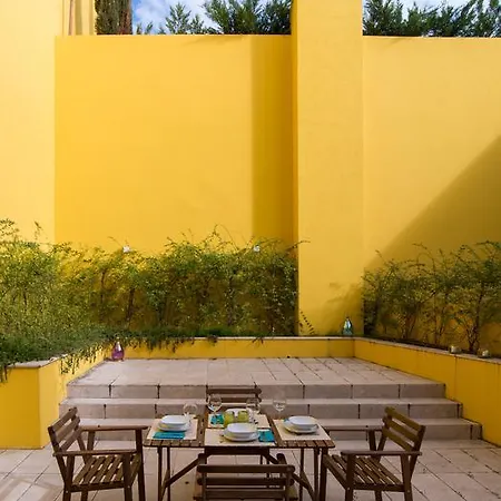 Feels Like Spacious Terrace Flat Near Marques Apartment *