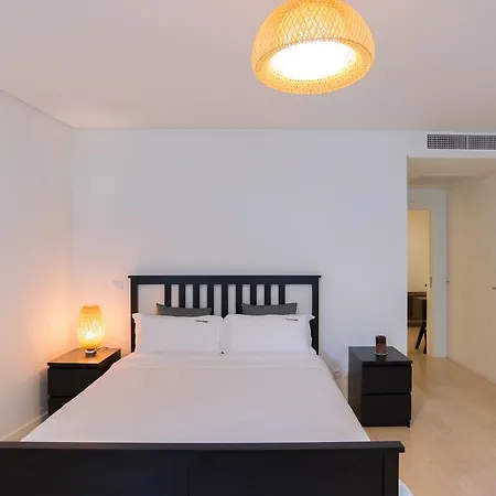 Feels Like Spacious Terrace Flat Near Marques Apartment Lisbon