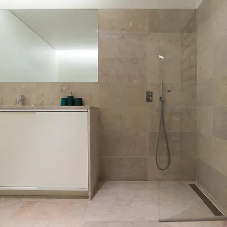 Apartment Feels Like Spacious Terrace Flat Near Marques Lisbon
